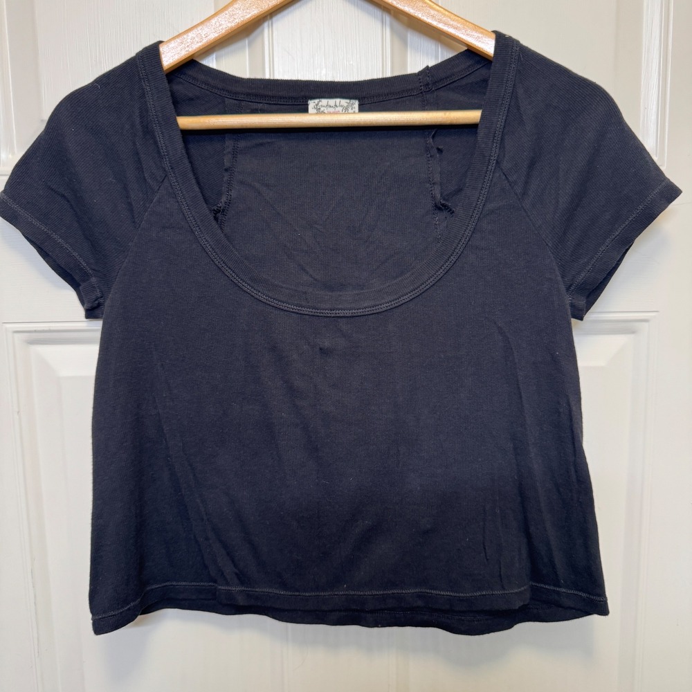 Free People Womens Crop Top XS Black Ribbed Scoop Neck Exposed Seam Grunge Indie